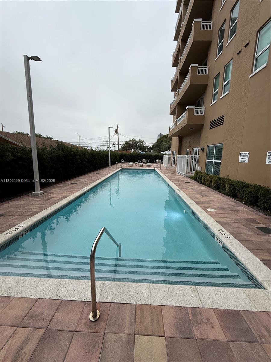 DA VINCI ON DOUGLAS CONDO - Residential