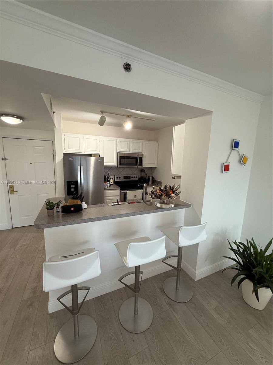 DA VINCI ON DOUGLAS CONDO - Residential