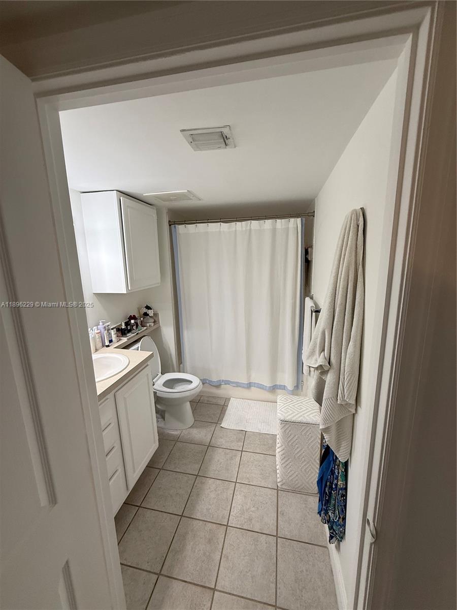 DA VINCI ON DOUGLAS CONDO - Residential