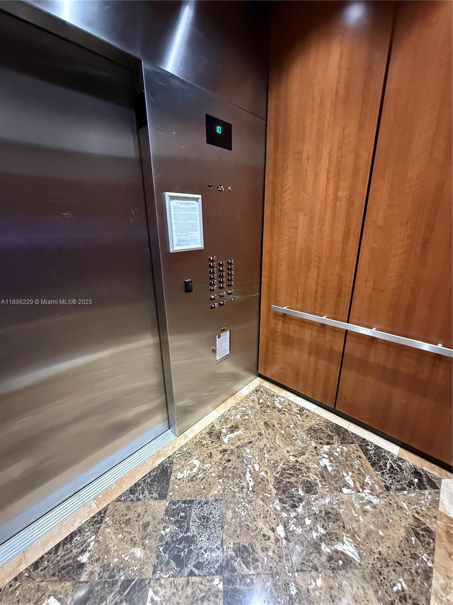 DA VINCI ON DOUGLAS CONDO - Residential