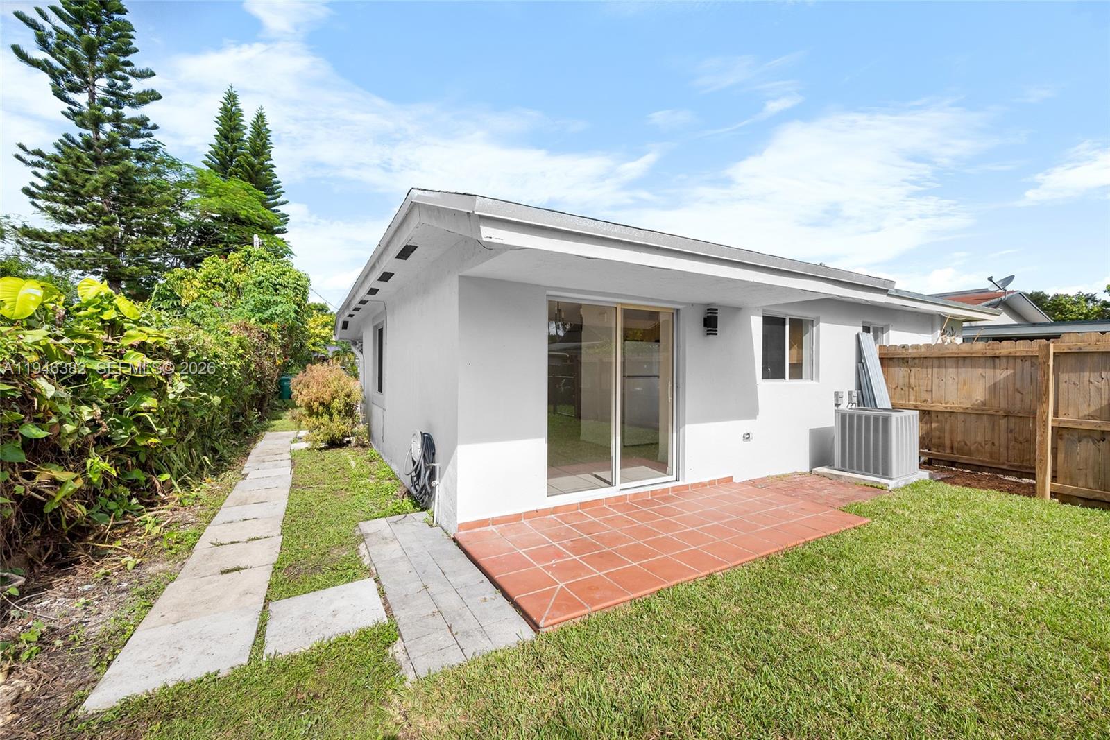 CORAL WAY PK SEC D - Residential Income