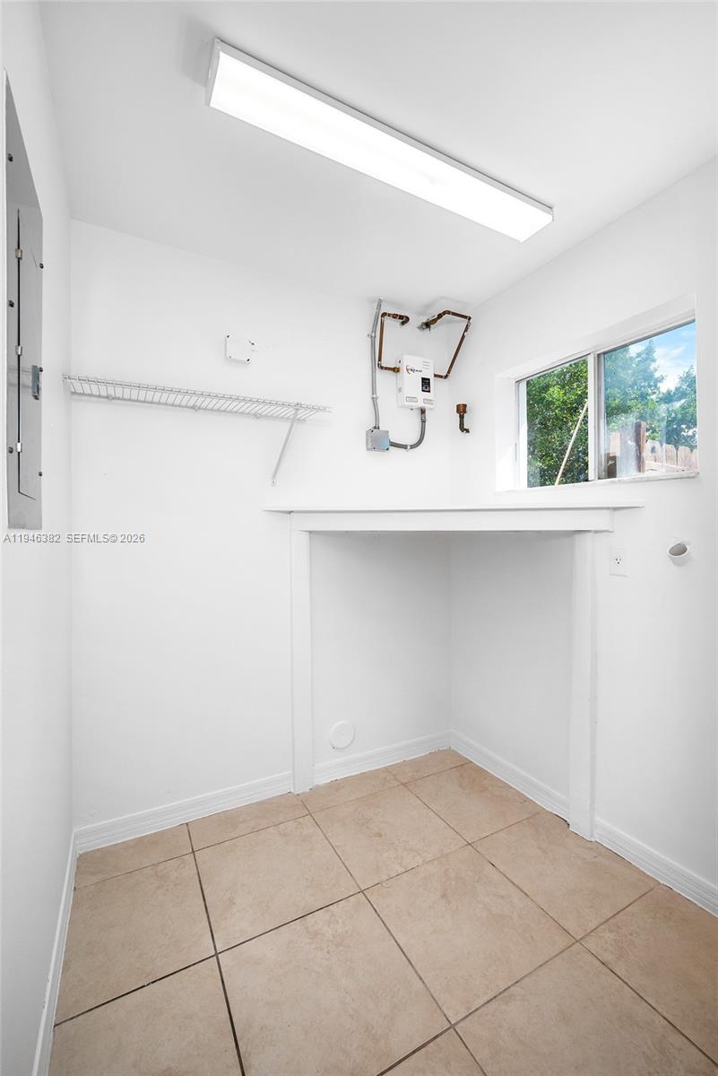 CORAL WAY PK SEC D - Residential Income