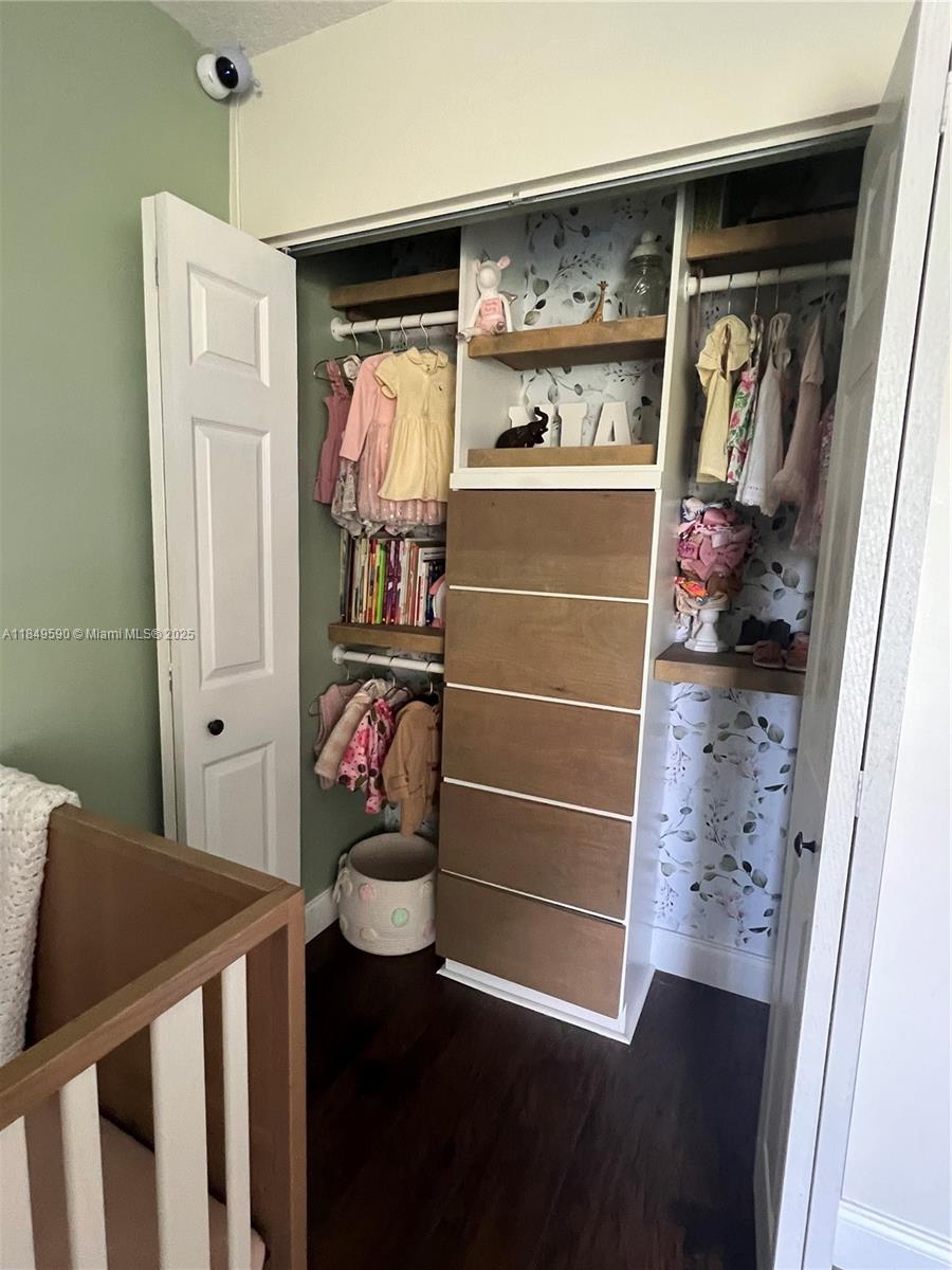 EASTPOINTE COUNTRY CLUB 7 - Residential