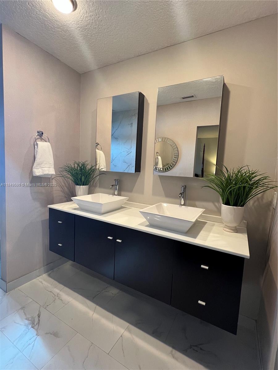 EASTPOINTE COUNTRY CLUB 7 - Residential