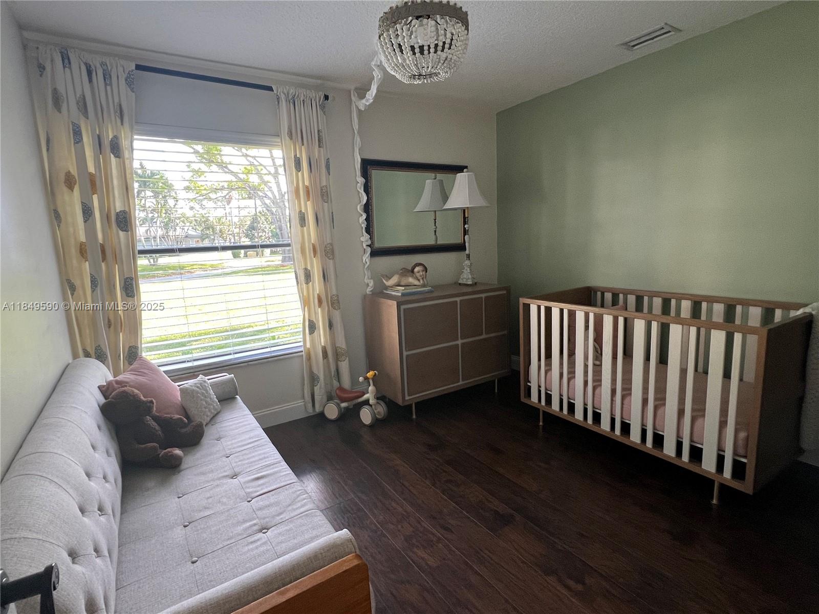 EASTPOINTE COUNTRY CLUB 7 - Residential