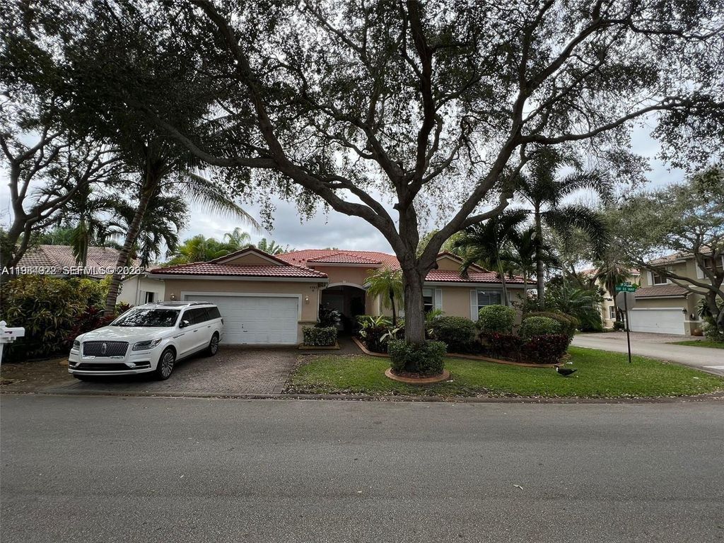 Photo of 5283 SW 33rd Way, Fort Lauderdale, FL 33312 (MLS # A11984922)