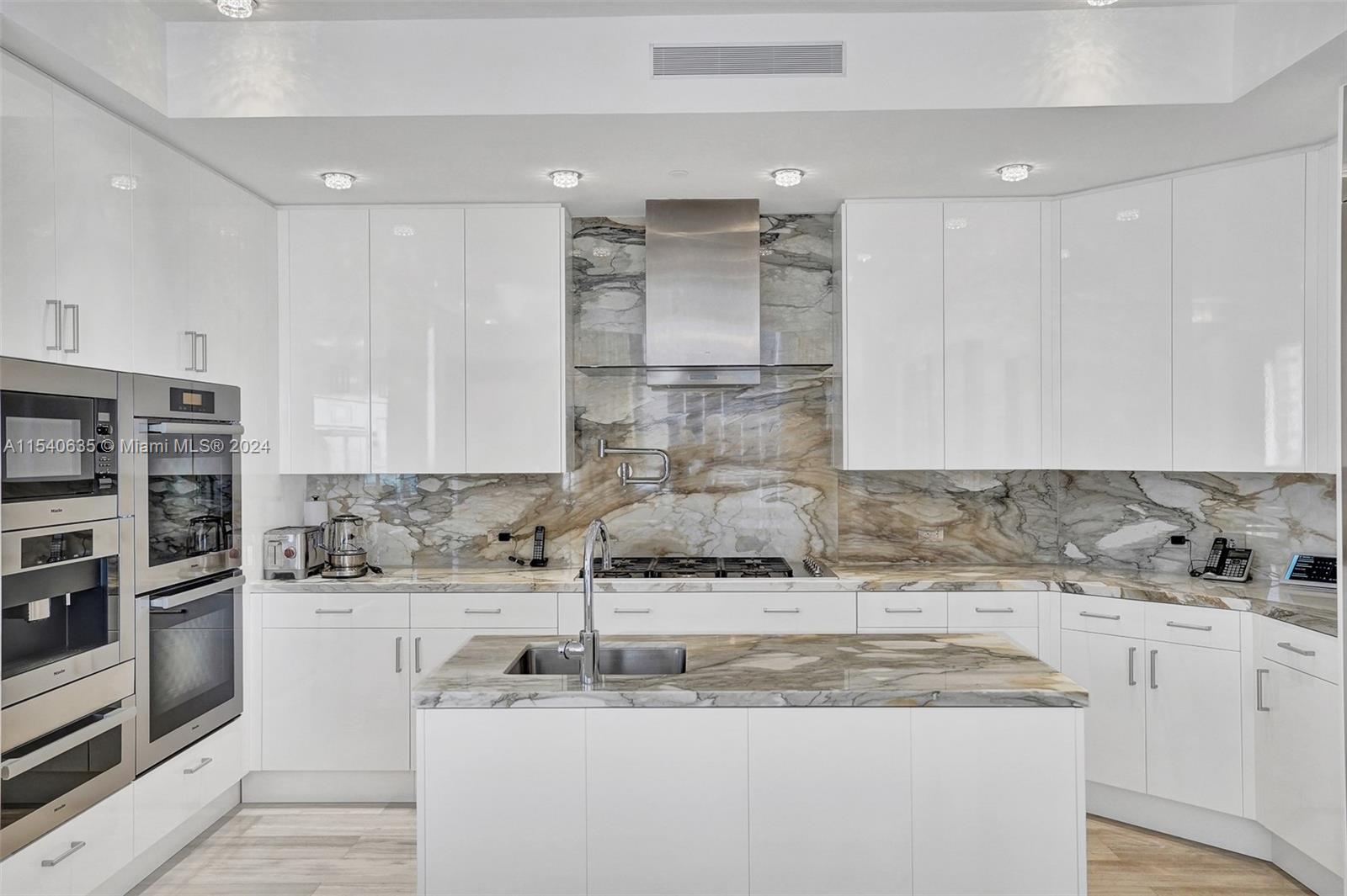 MANSIONS AT ACQUALINA - Residential Lease