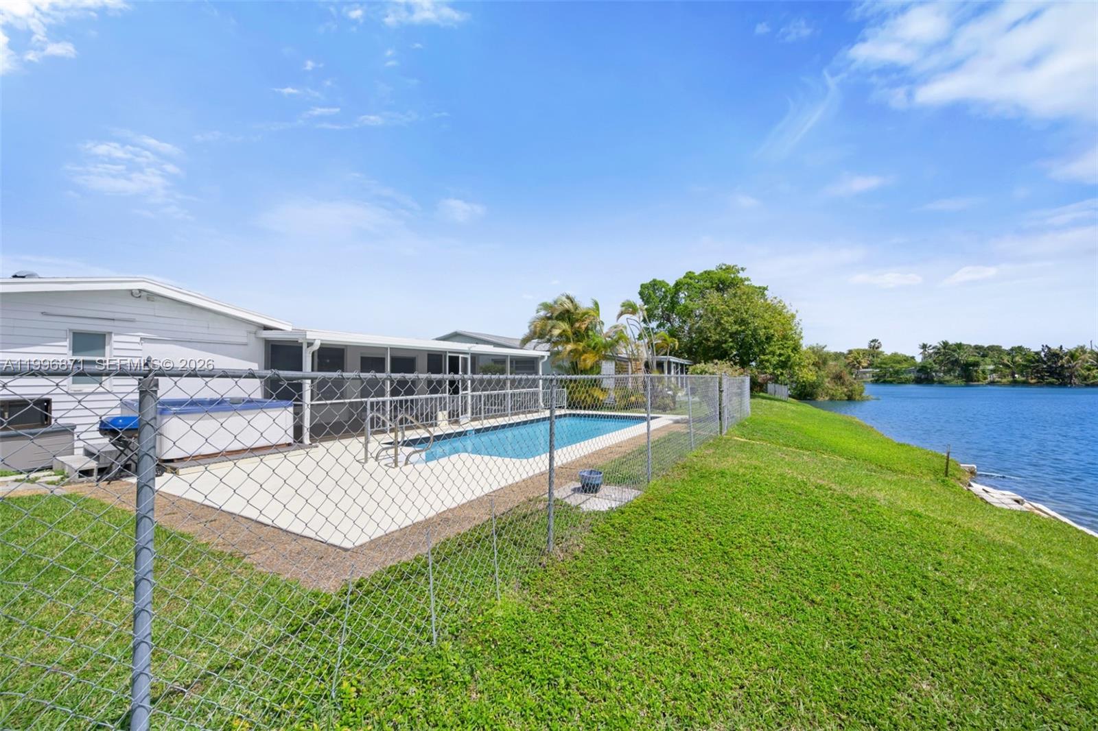 SUNRISE GOLF VILLAGE - Residential