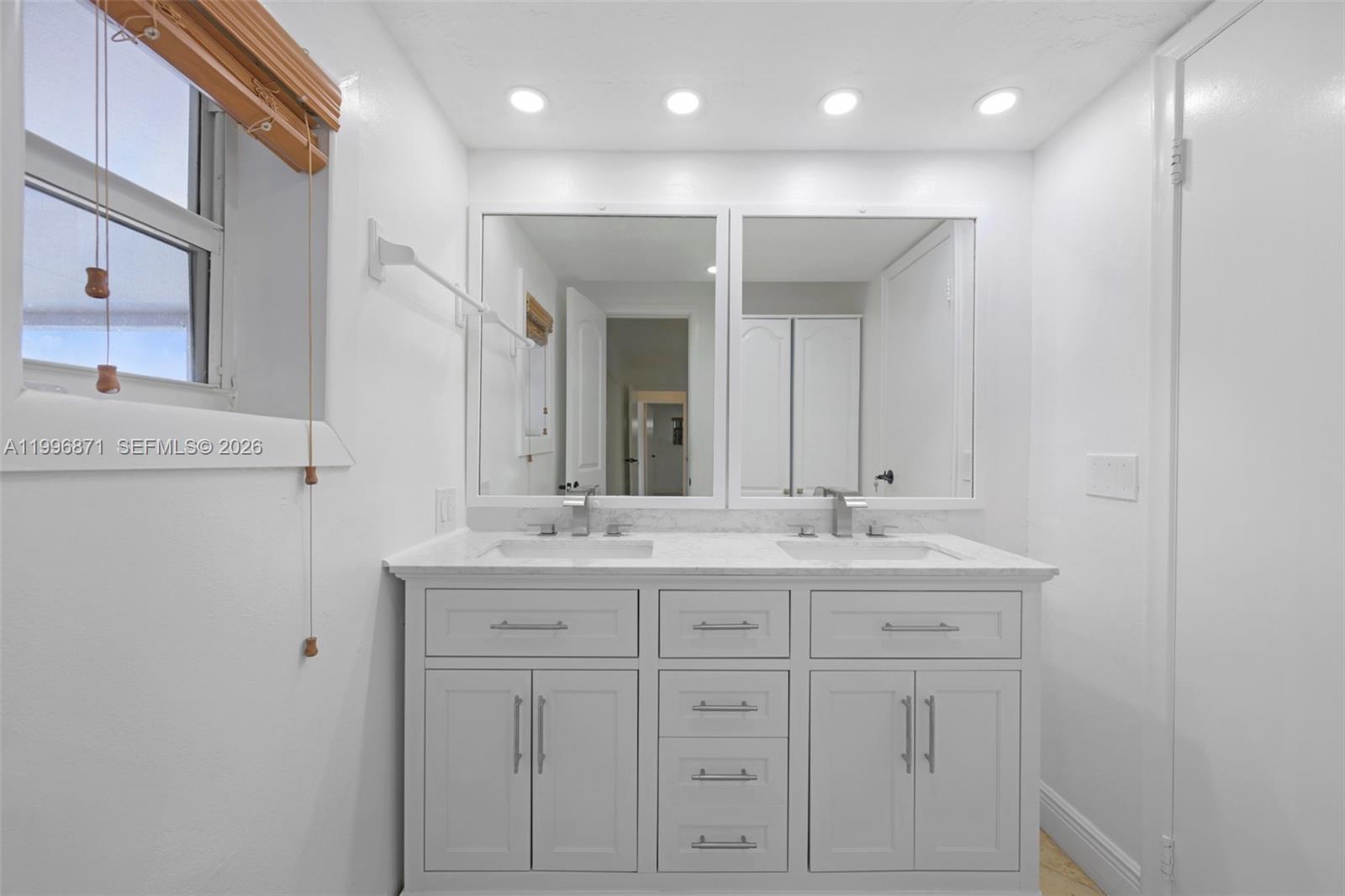 SUNRISE GOLF VILLAGE - Residential