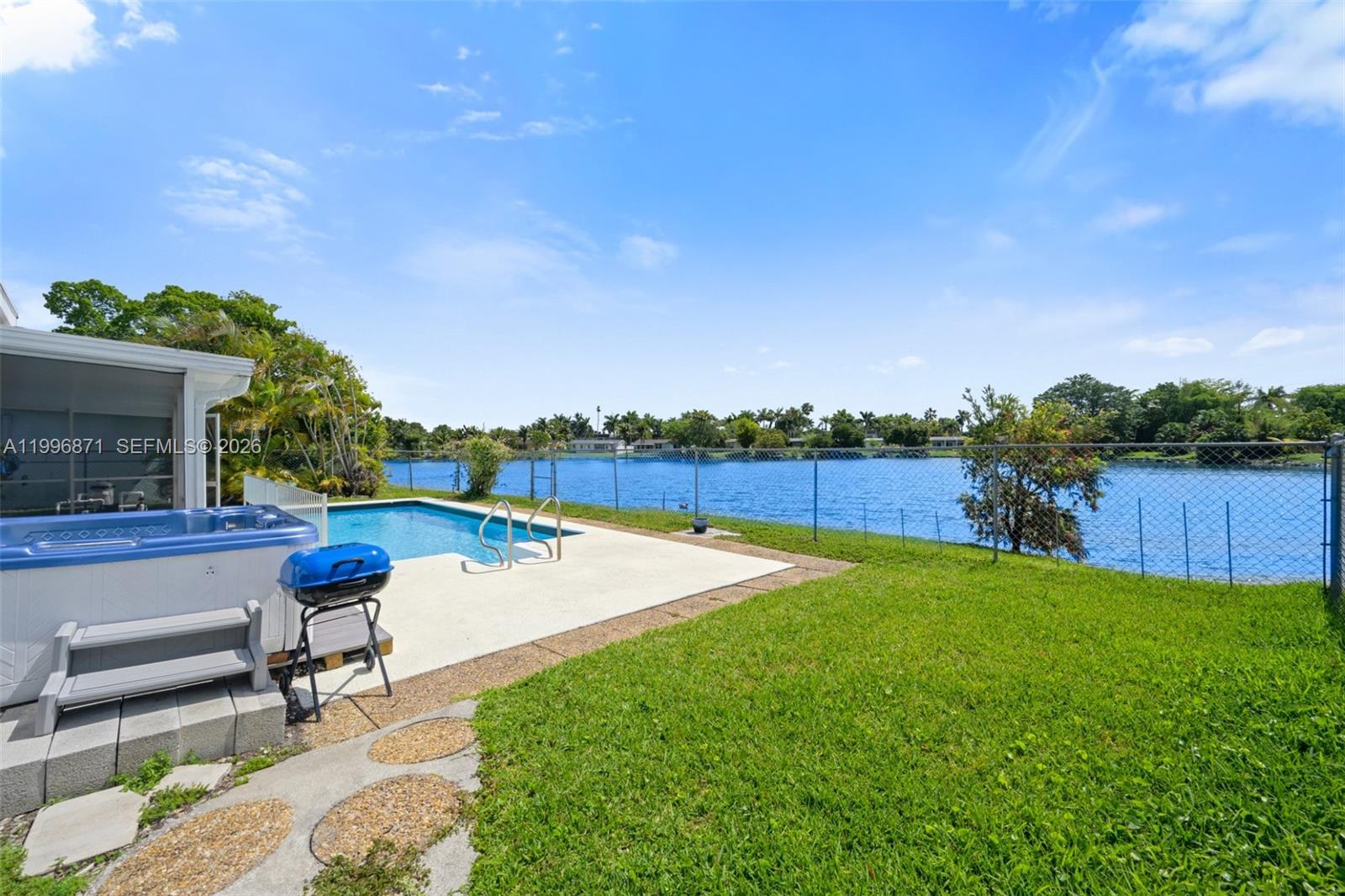 SUNRISE GOLF VILLAGE - Residential