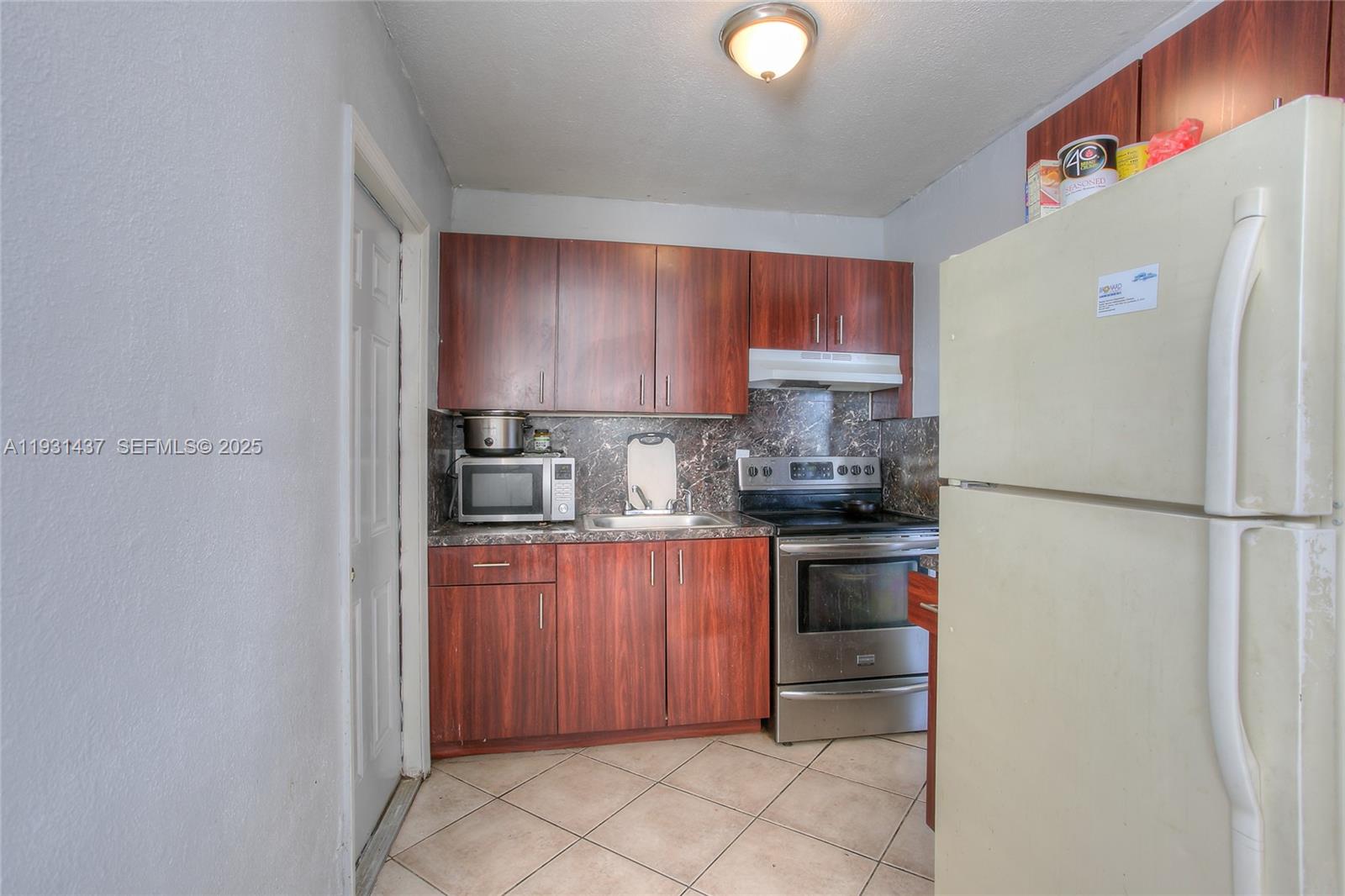 ROOSEVELT GARDENS 3RD ADD - Residential Income