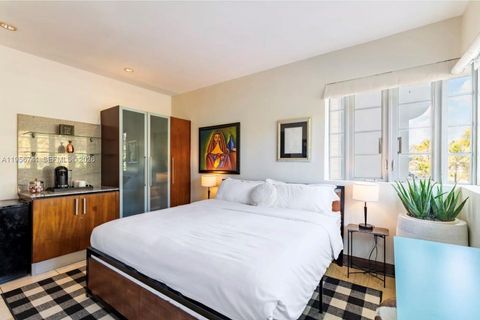 1036 Ocean Dr B201 Miami Beach FL 33139