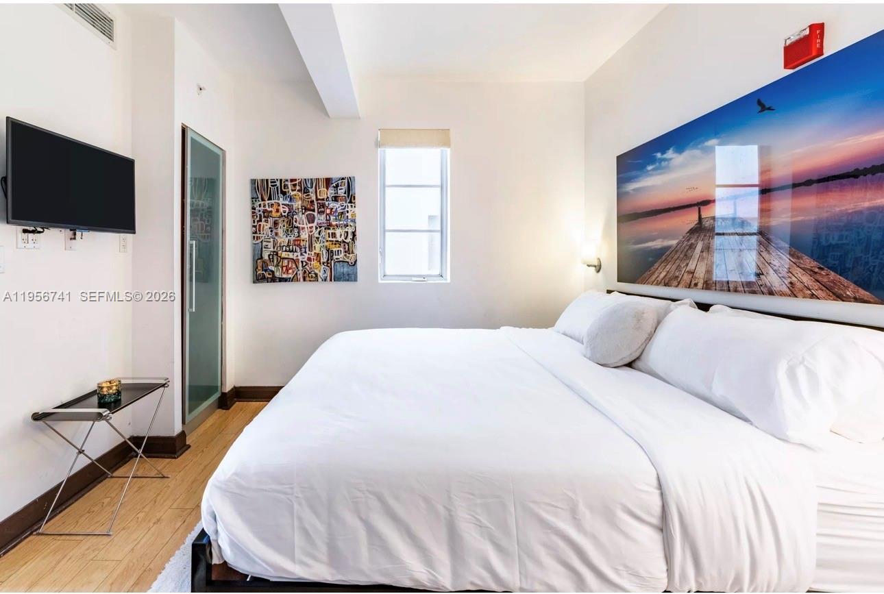 THE STRAND ON OCEAN DRIVE - Residential