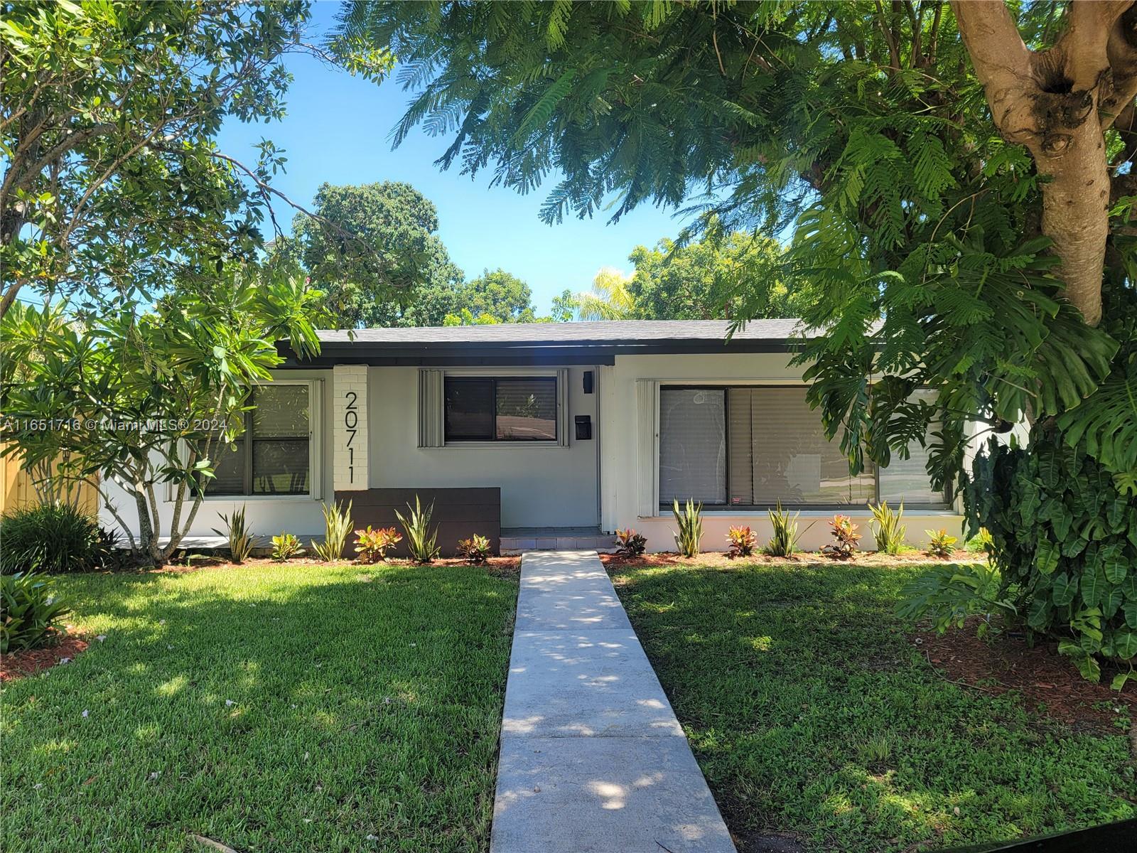 Property for Sale at 20711 Eagle Nest Rd, Cutler Bay, Miami-Dade County, Florida - Bedrooms: 3 
Bathrooms: 2  - $654,000
