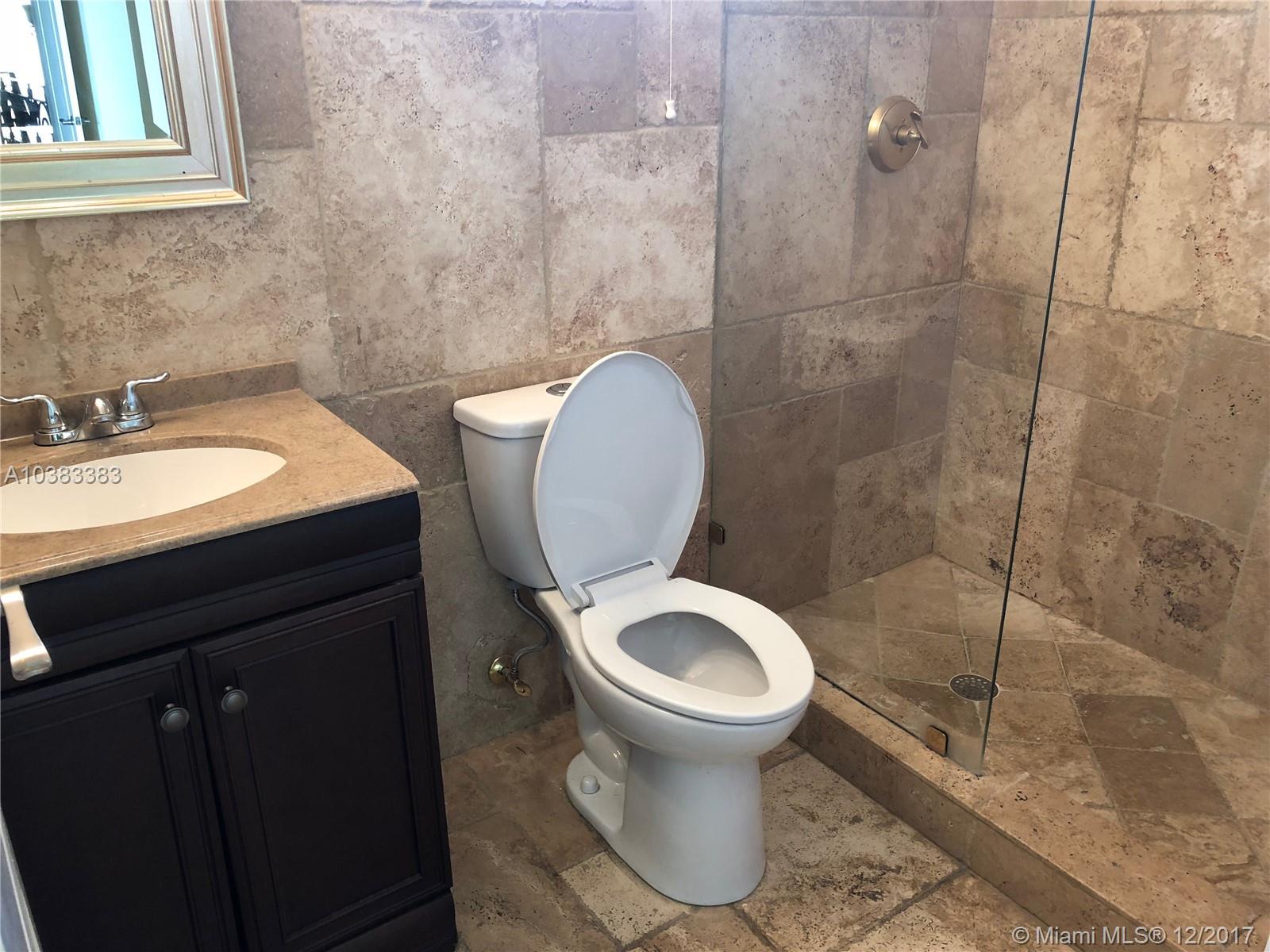 SHORELINE CONDO - Residential Lease