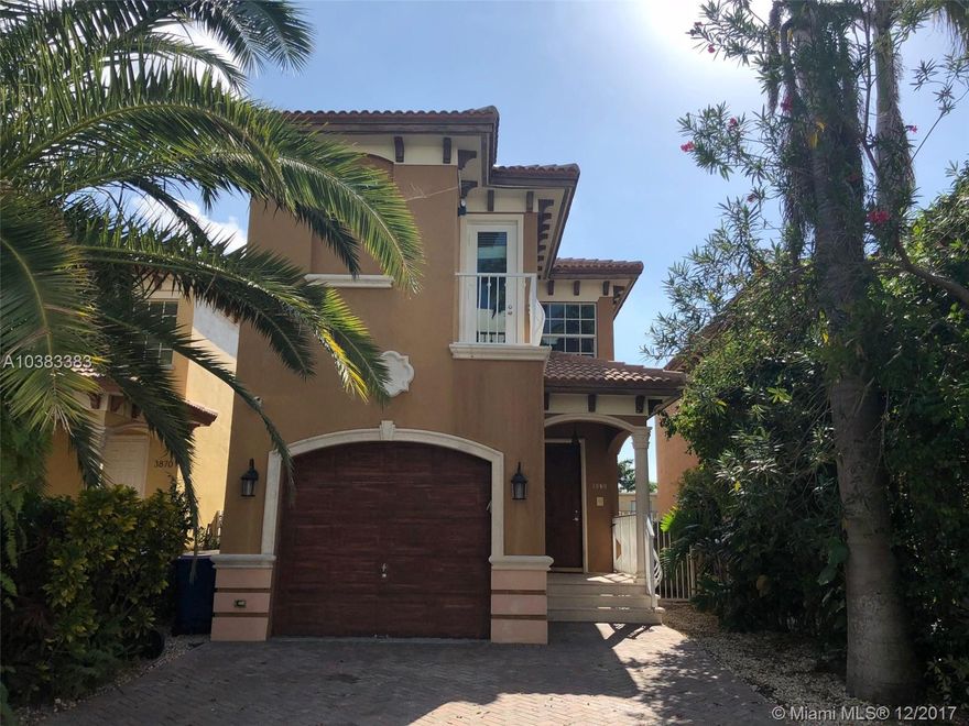 Gorgeous 2 story home with private pool,50+ft. dock on the canal with no fixed bridges!
Marble floors, high ceilings! Walk to the beach and restaurants, shopping!
Must see!