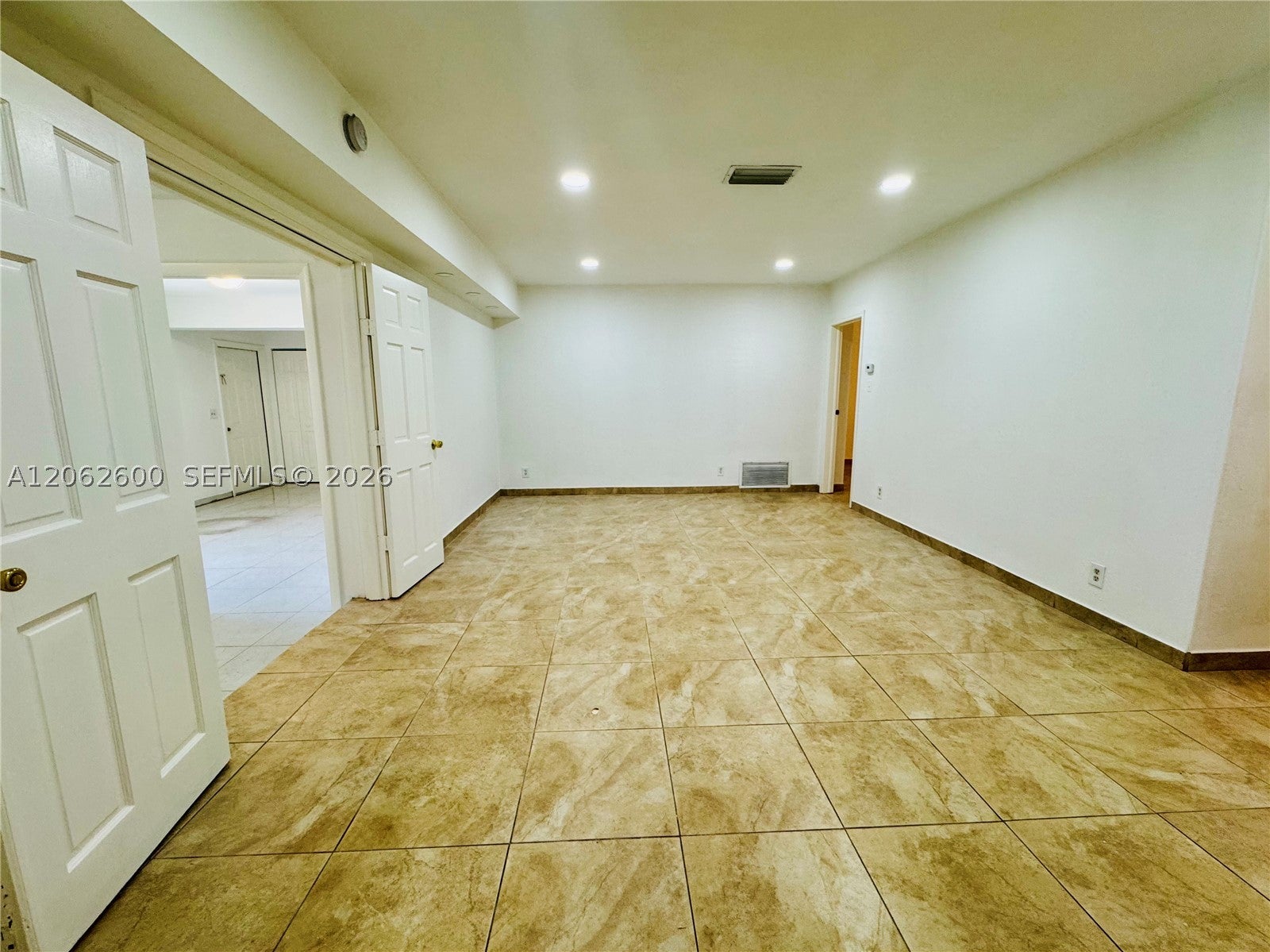 717 NE 10th Ave 1-2