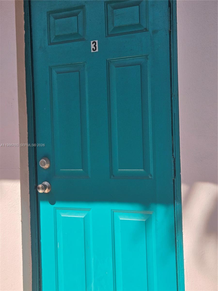 TOWN OF HIALEAH FLA - Residential Lease