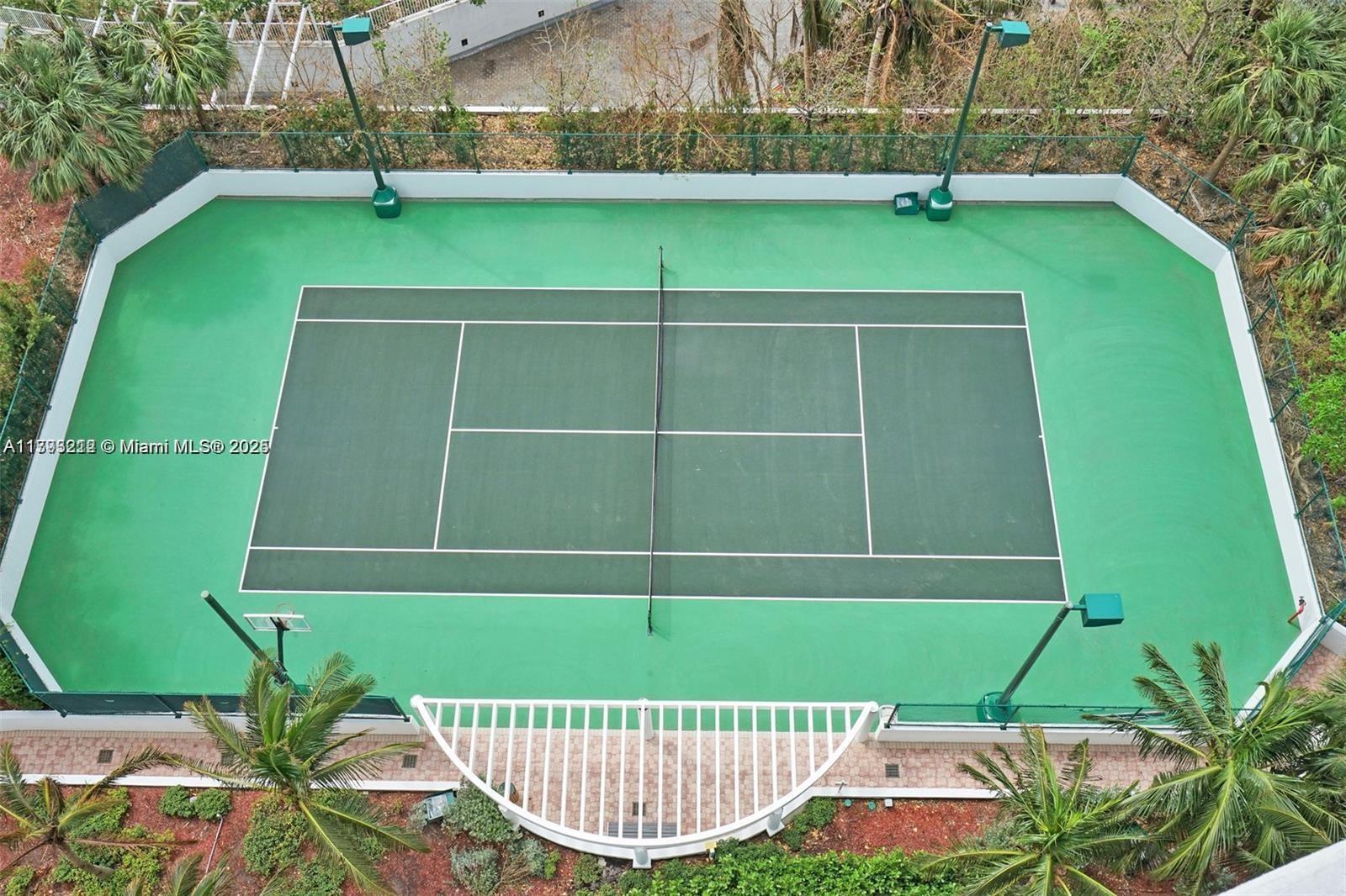 TRUMP PALACE CONDO - Residential Lease