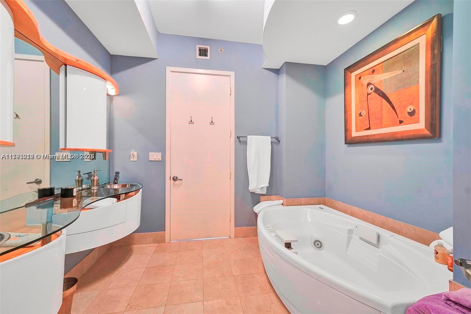 TRUMP PALACE CONDO - Residential Lease