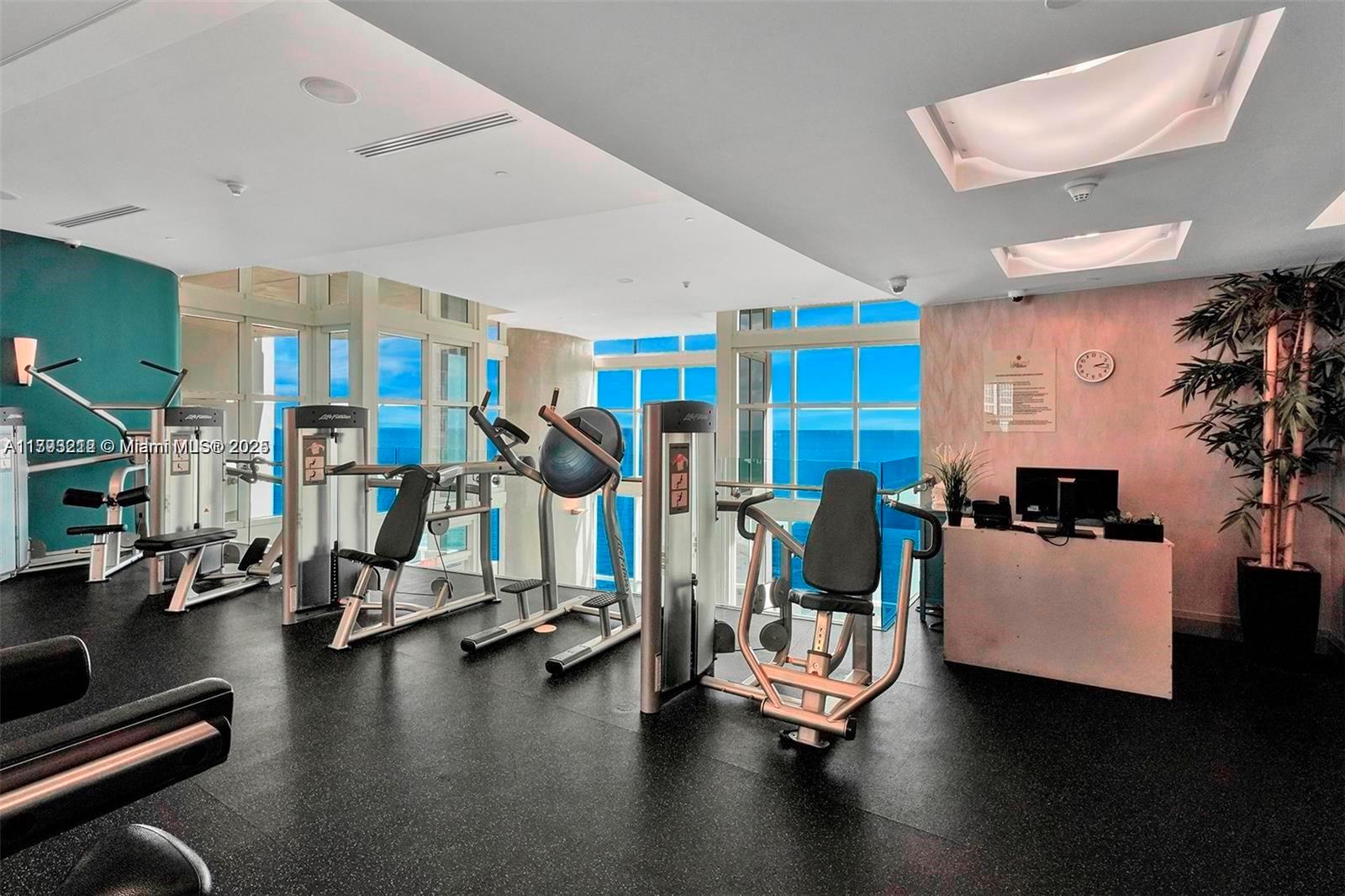 TRUMP PALACE CONDO - Residential Lease