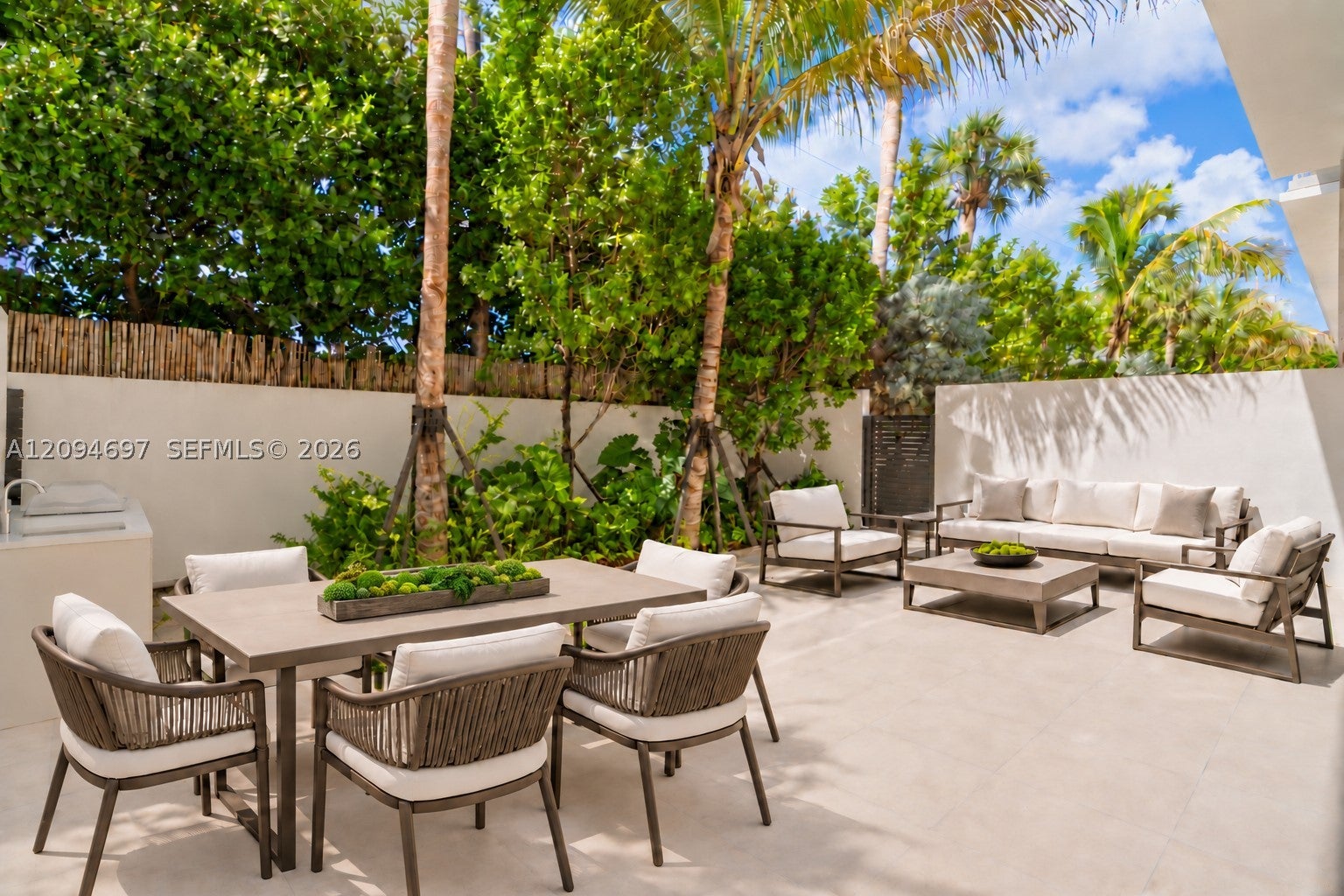2200 Brickell Ave GV09