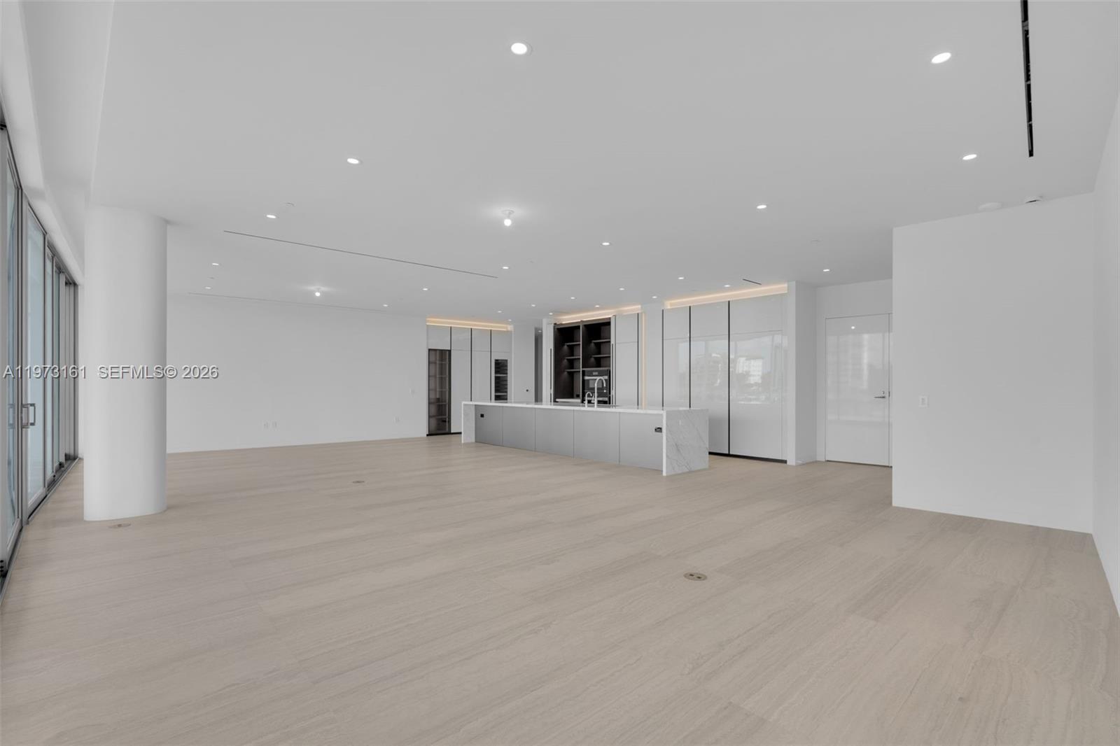 5 Grove Isle Drive S203