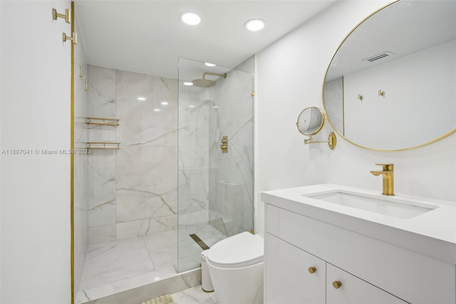 THE YACHT CLUB AT AVENTUR - Residential