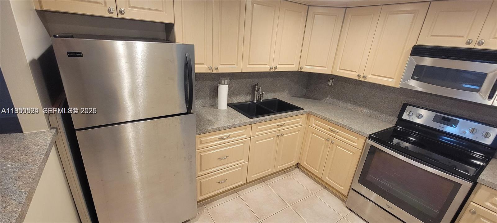 WATERGATE CONDOMINIUM NO - Residential