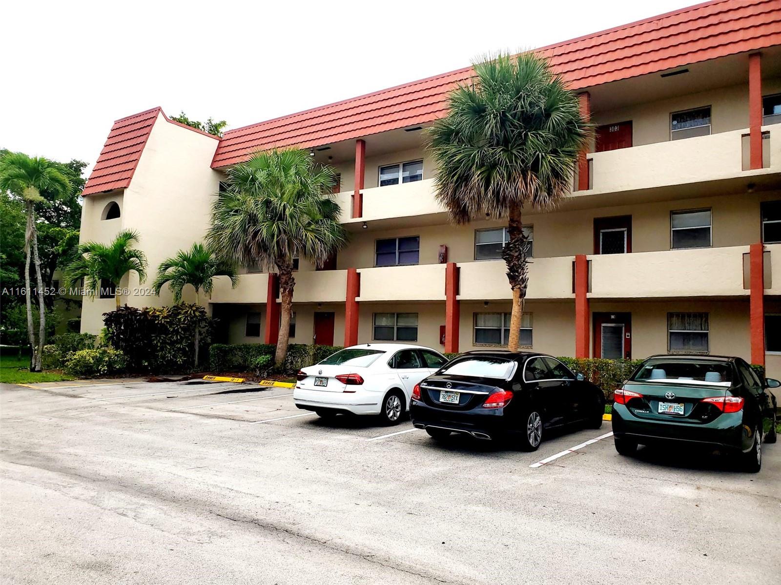 Property for Sale at 2701 E Sunrise Lakes Dr 301, Sunrise, Miami-Dade County, Florida - Bedrooms: 2 
Bathrooms: 2  - $105,000