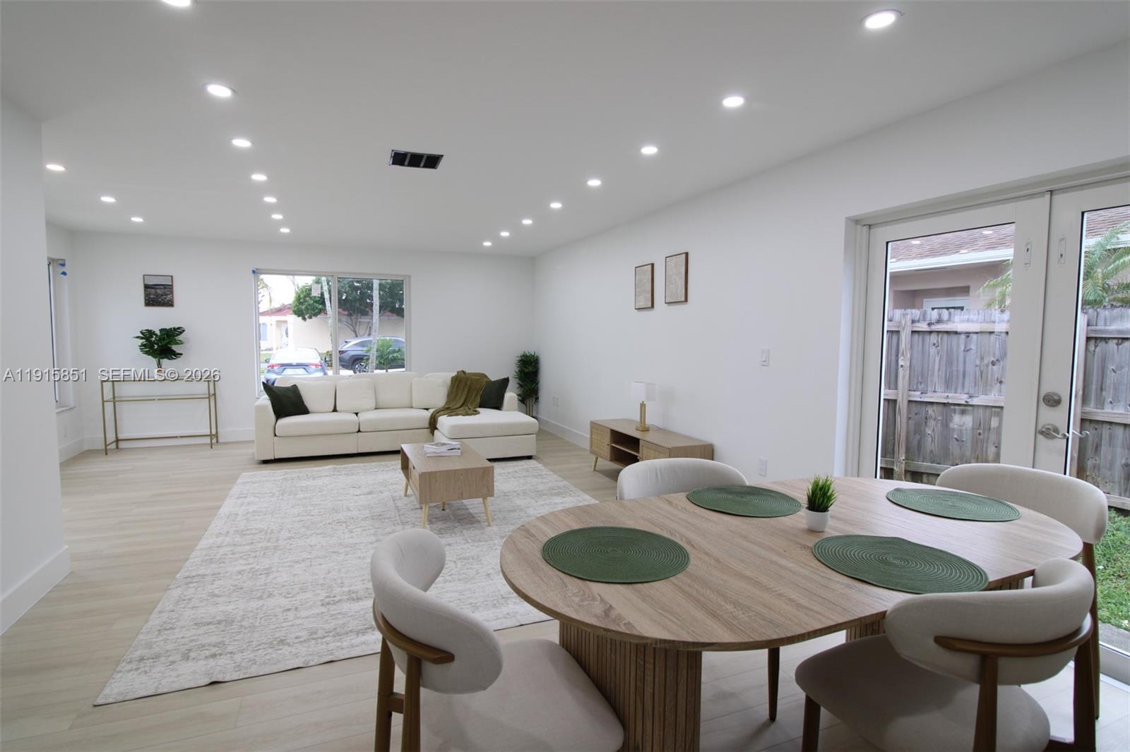 LAKES BY THE BAY SEC 5 - Residential