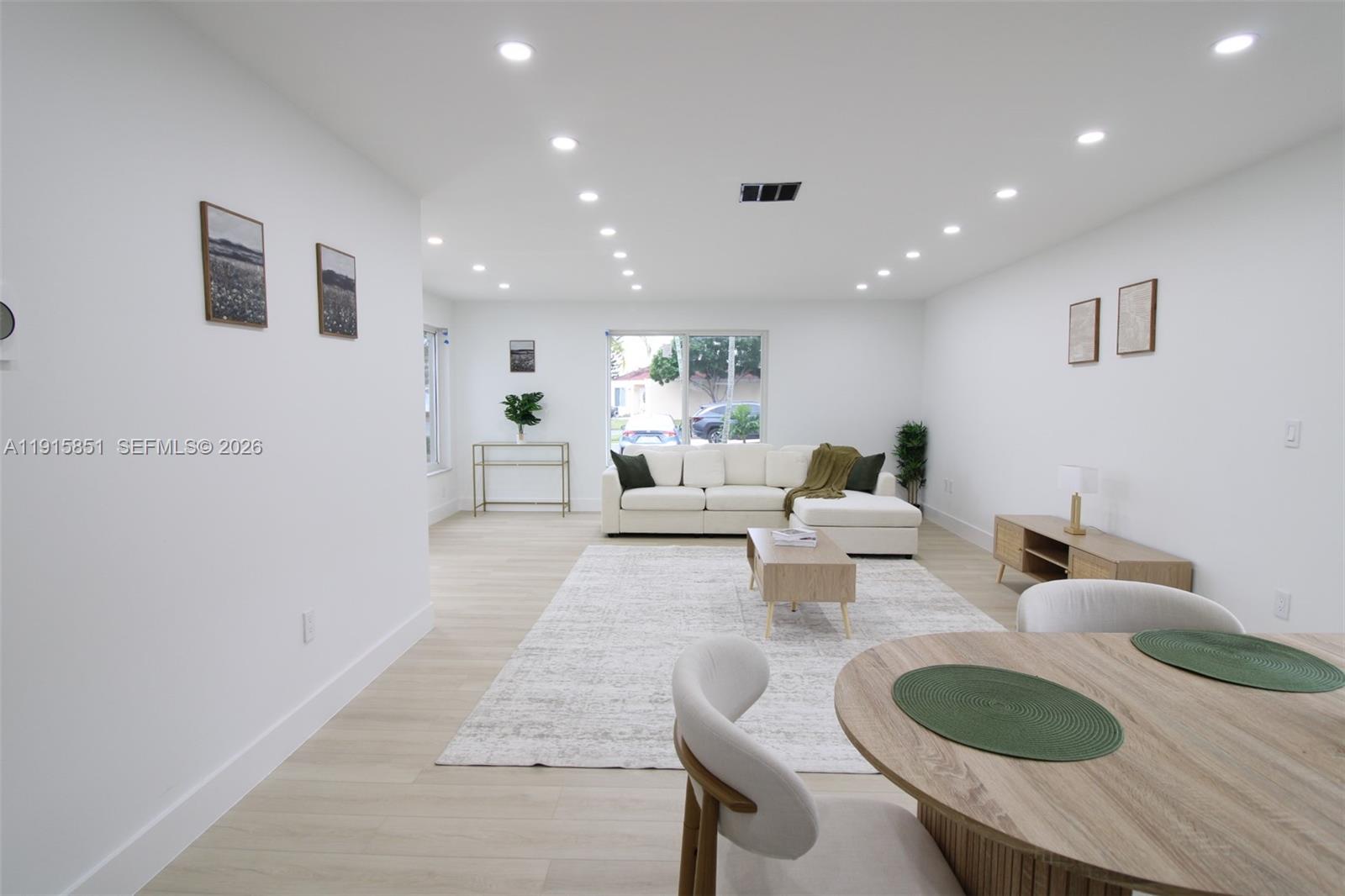 LAKES BY THE BAY SEC 5 - Residential