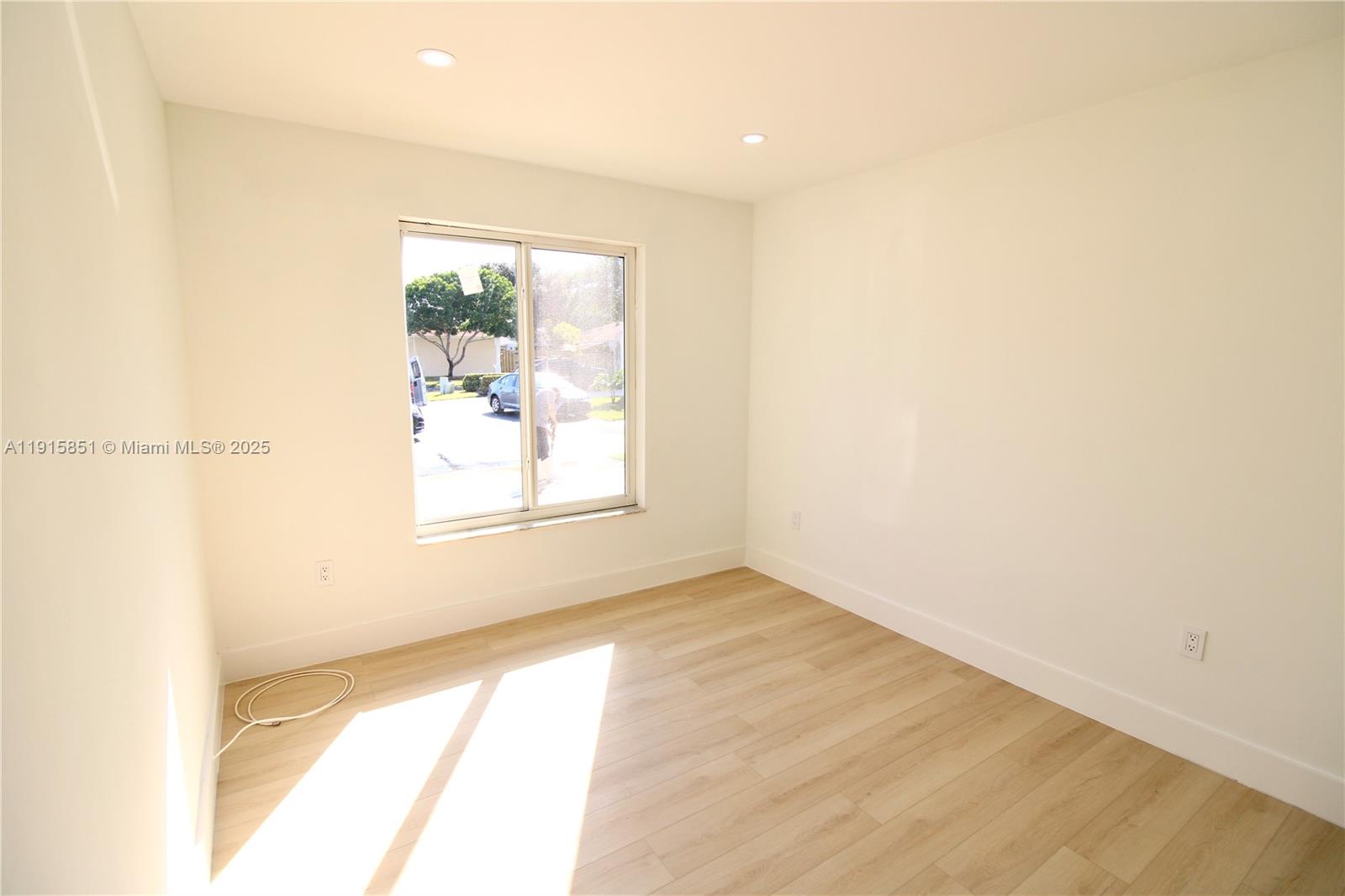 LAKES BY THE BAY SEC 5 - Residential