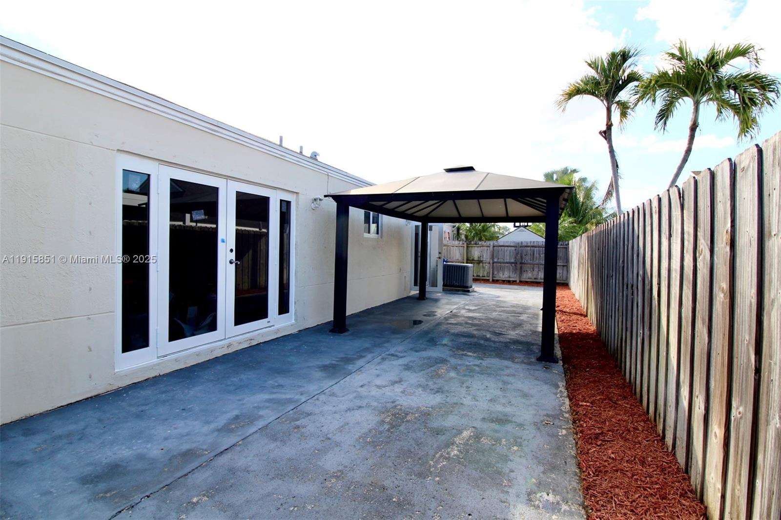 LAKES BY THE BAY SEC 5 - Residential