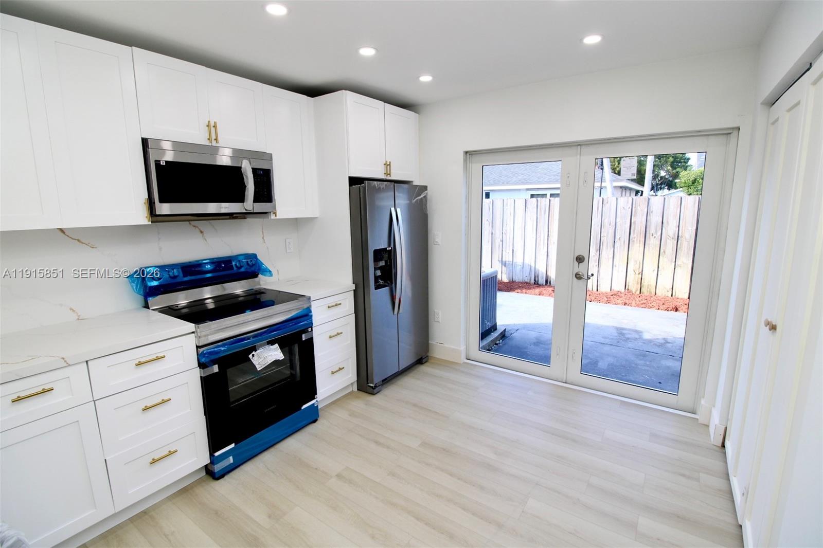 LAKES BY THE BAY SEC 5 - Residential