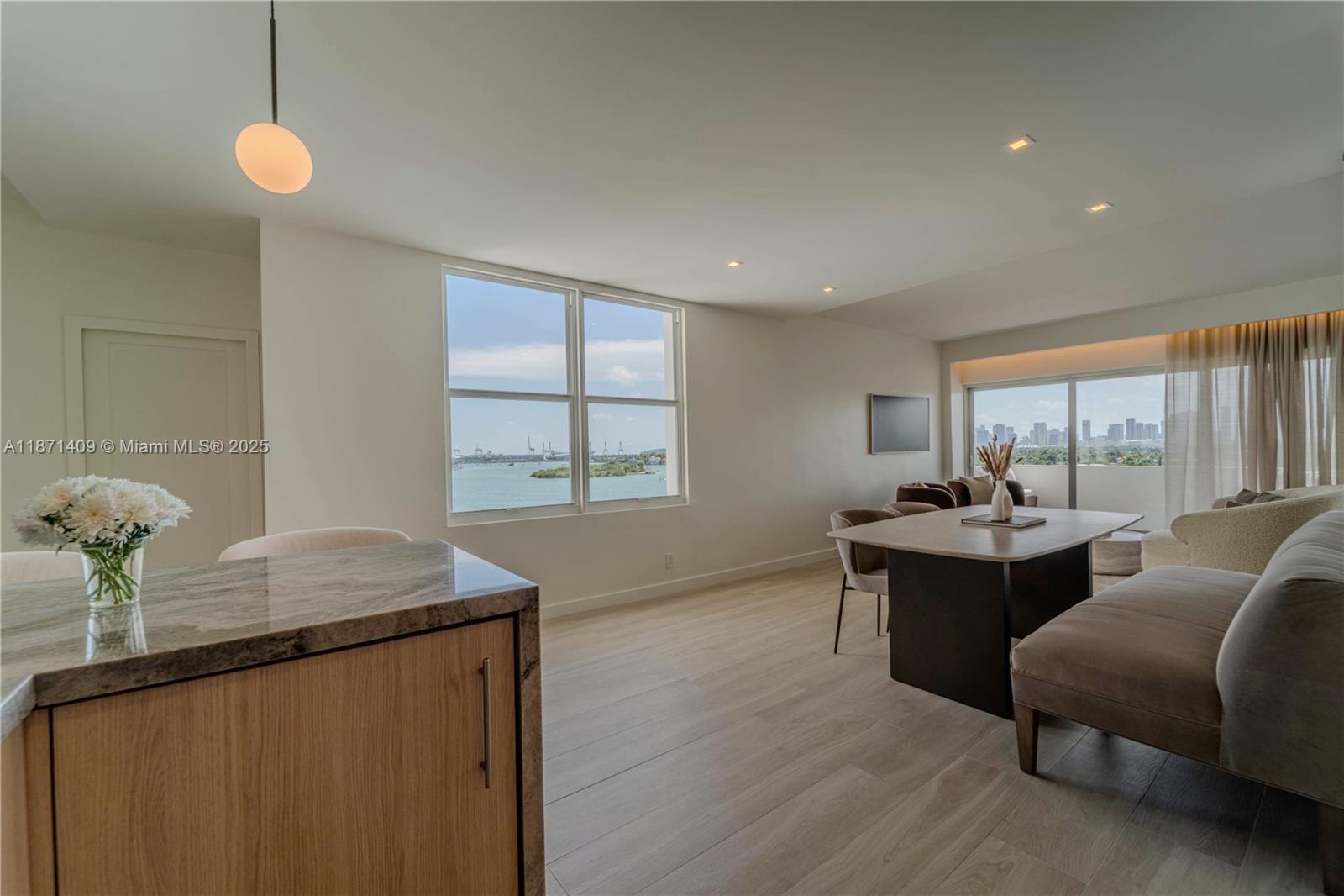 BELLE ISLE - Residential