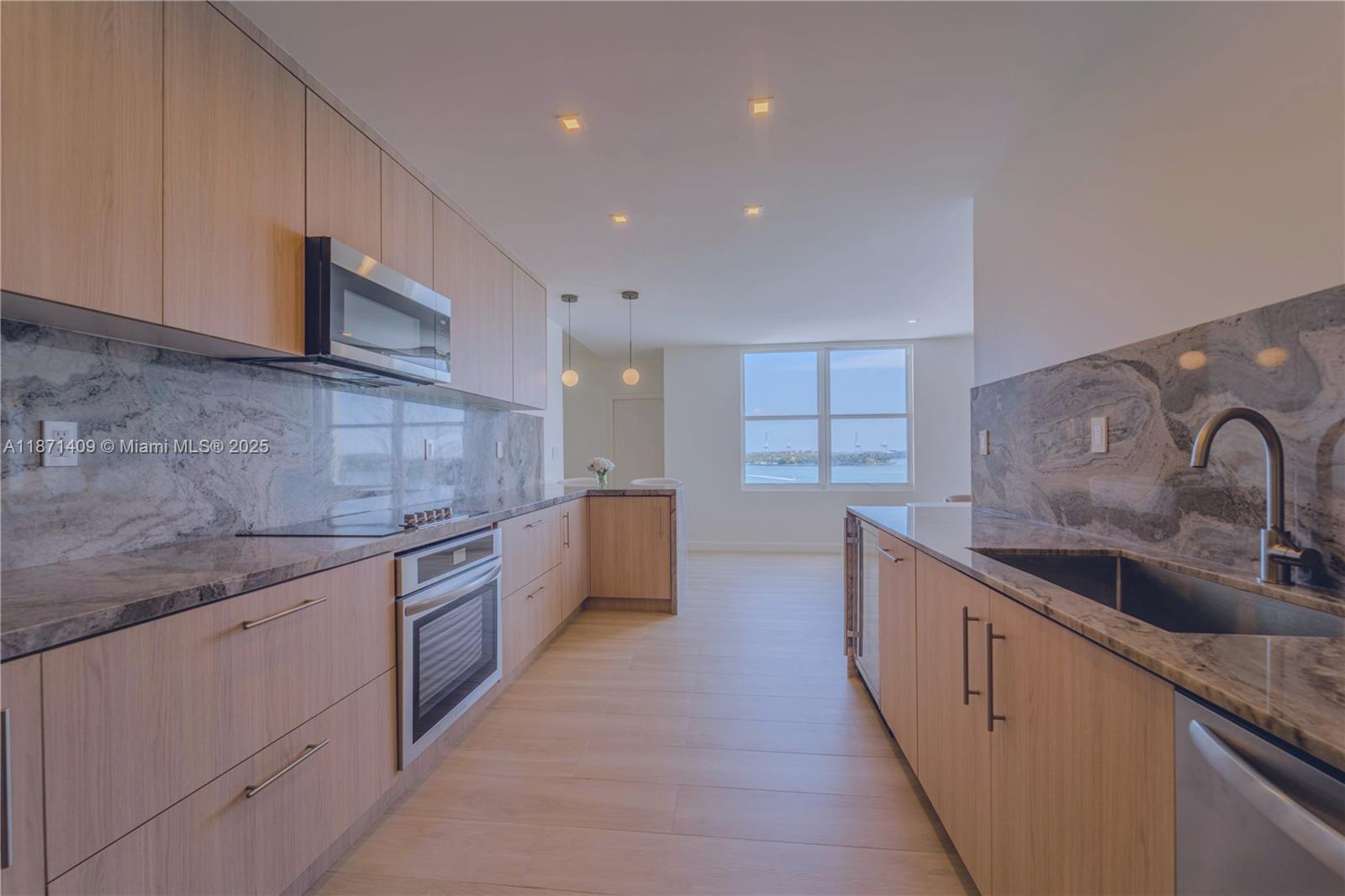 BELLE ISLE - Residential