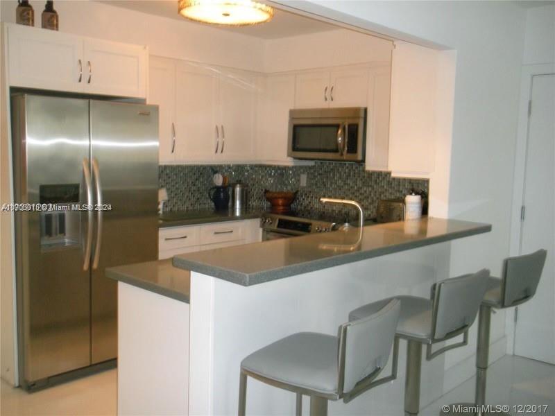 5005 Collins Ave 1108