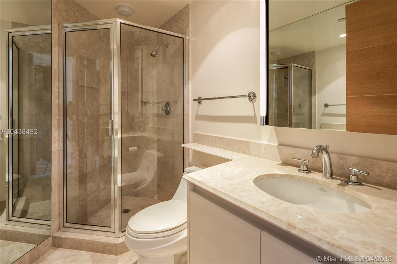 IL VILLAGGIO ON SOUTH BEA - Residential