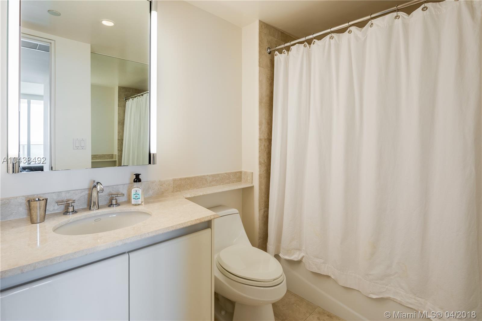 IL VILLAGGIO ON SOUTH BEA - Residential