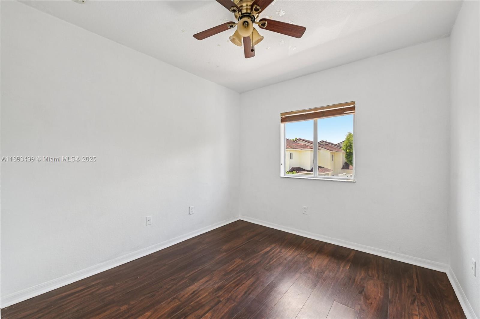 TOWNGATE NORTH - Residential Lease