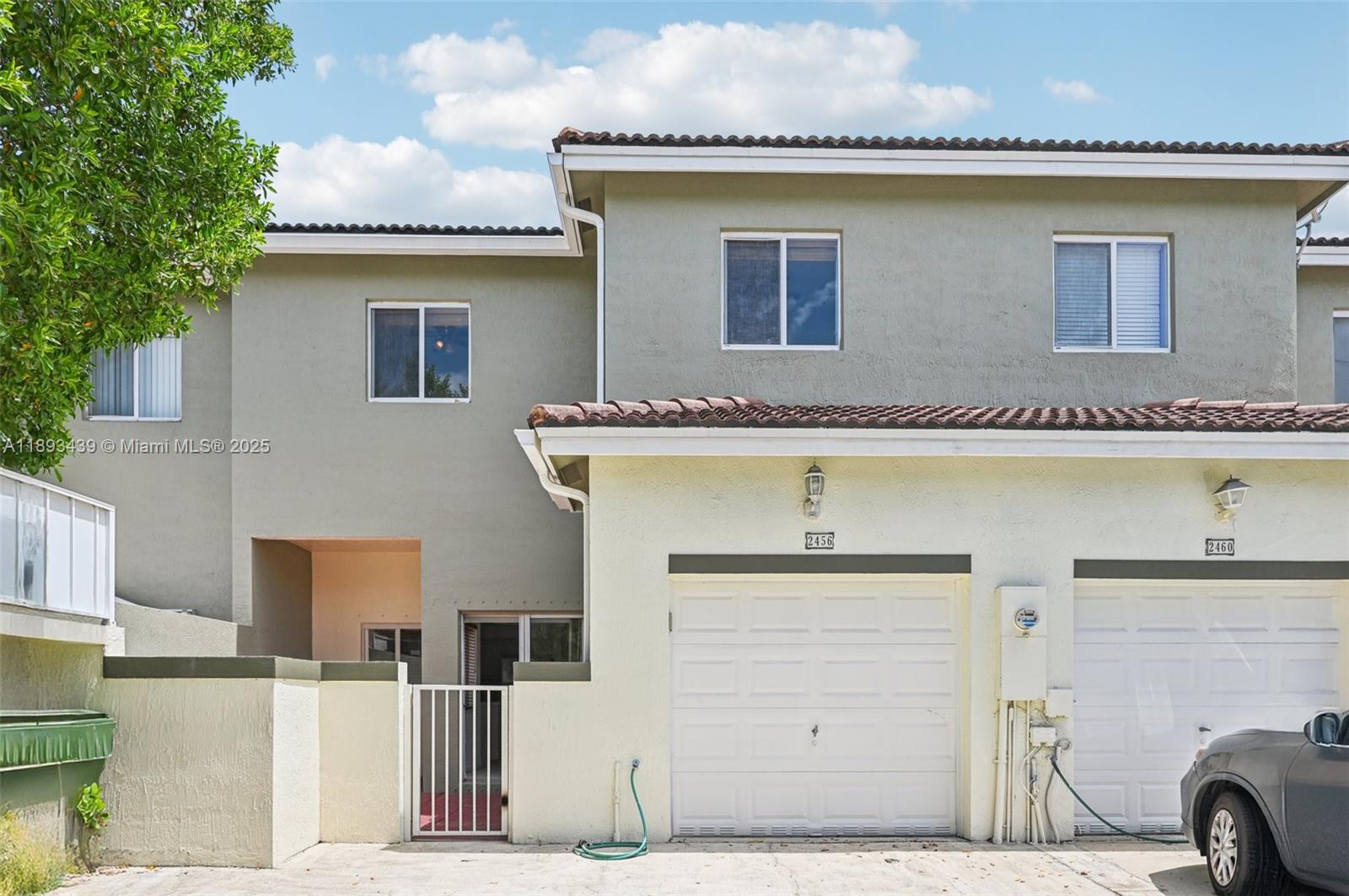 TOWNGATE NORTH - Residential Lease