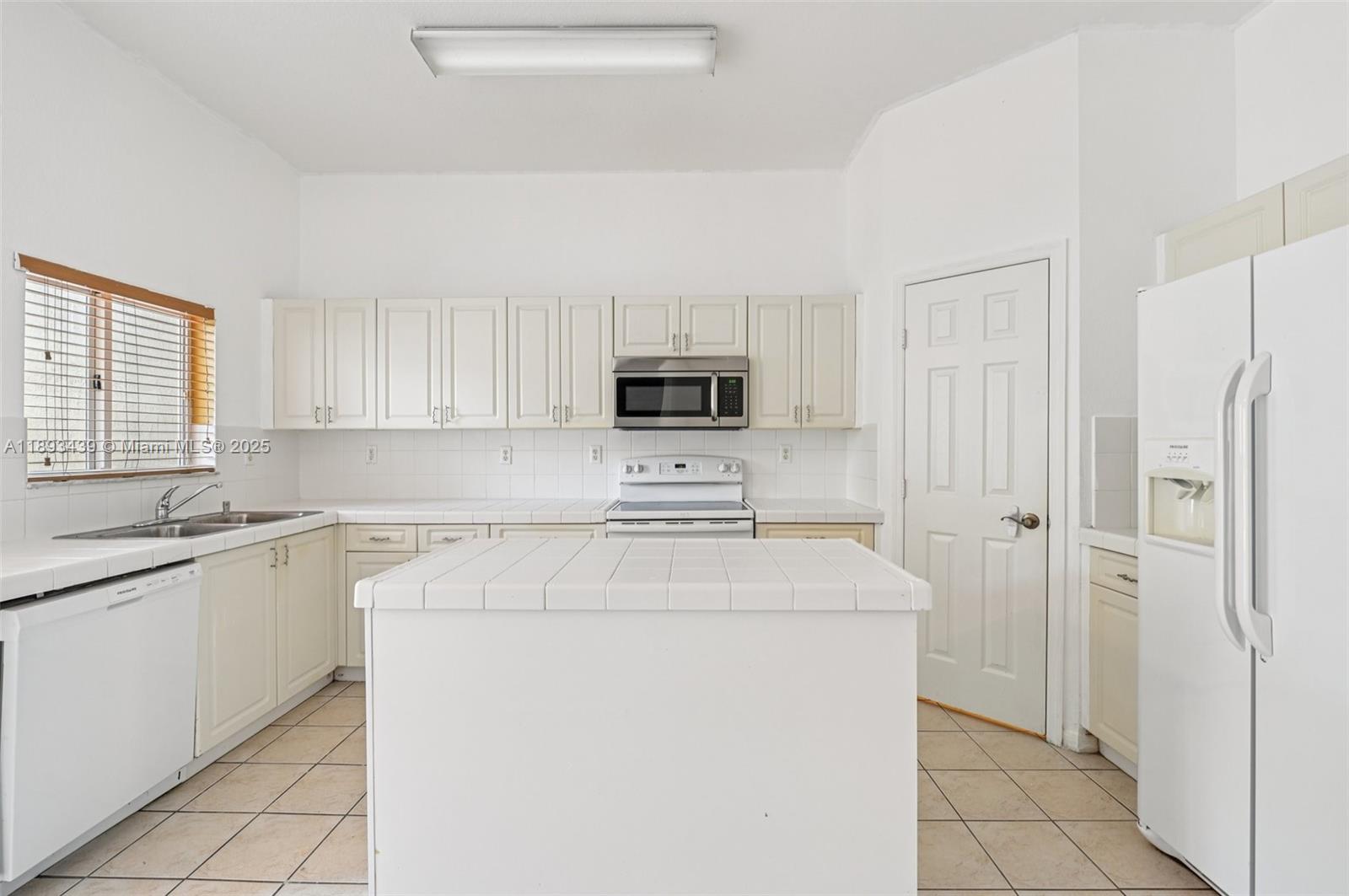 TOWNGATE NORTH - Residential Lease