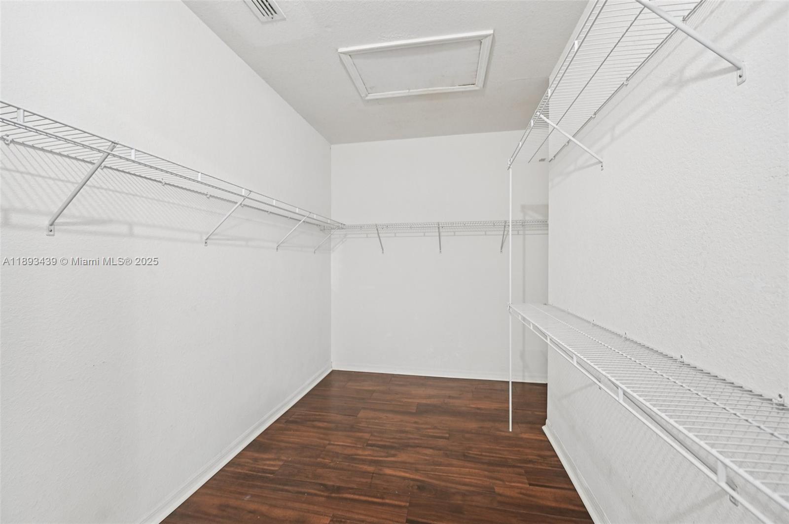 TOWNGATE NORTH - Residential Lease
