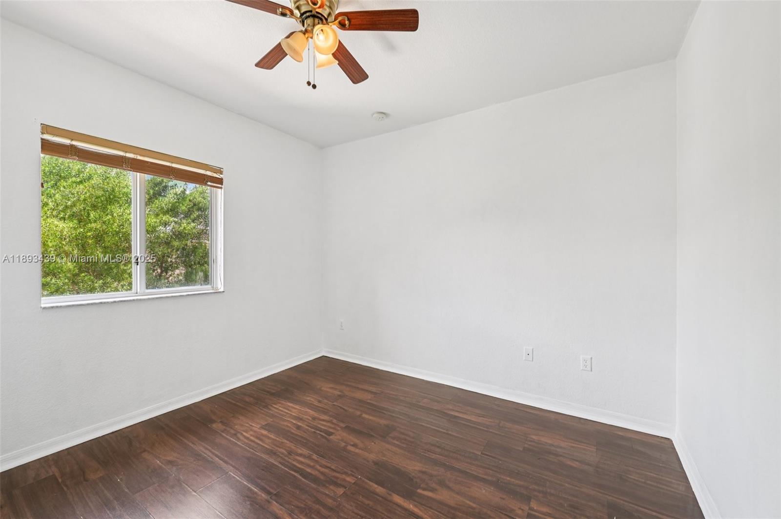 TOWNGATE NORTH - Residential Lease