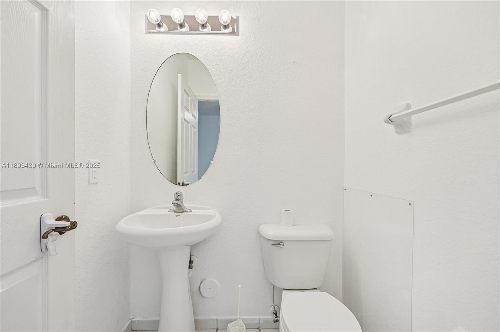 TOWNGATE NORTH - Residential Lease