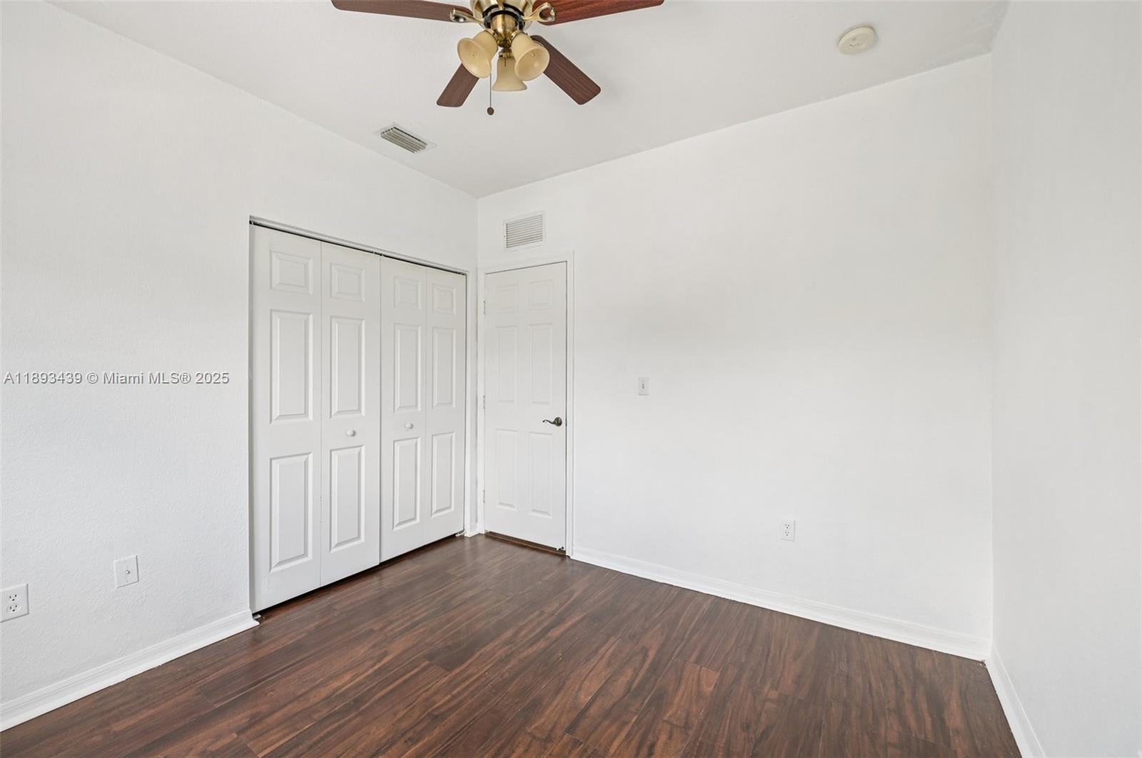 TOWNGATE NORTH - Residential Lease