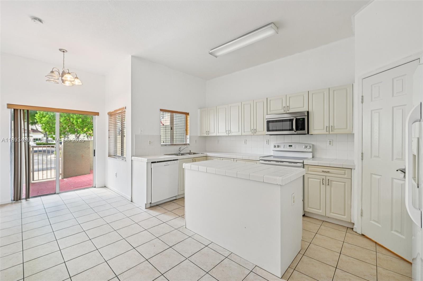 TOWNGATE NORTH - Residential Lease