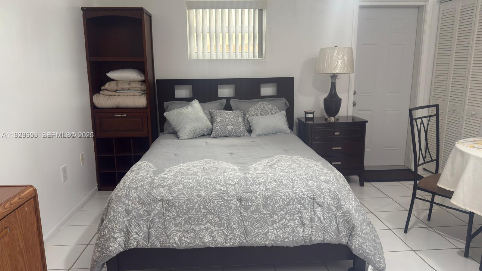 LINDGREN CENTRAL - Residential Lease