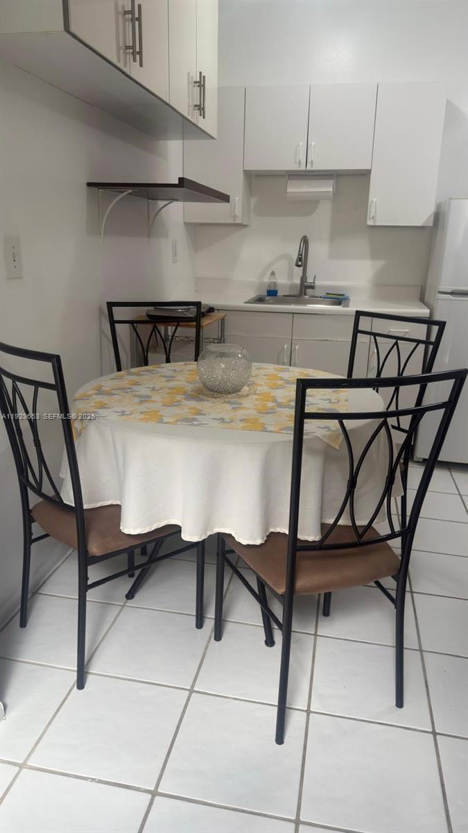 LINDGREN CENTRAL - Residential Lease